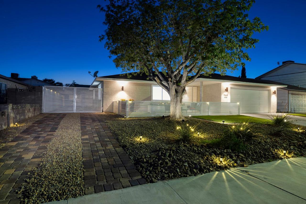 Single Story Minutes From Summerlin With Rv Parking & Dog Friendly Las Vegas Bagian luar foto