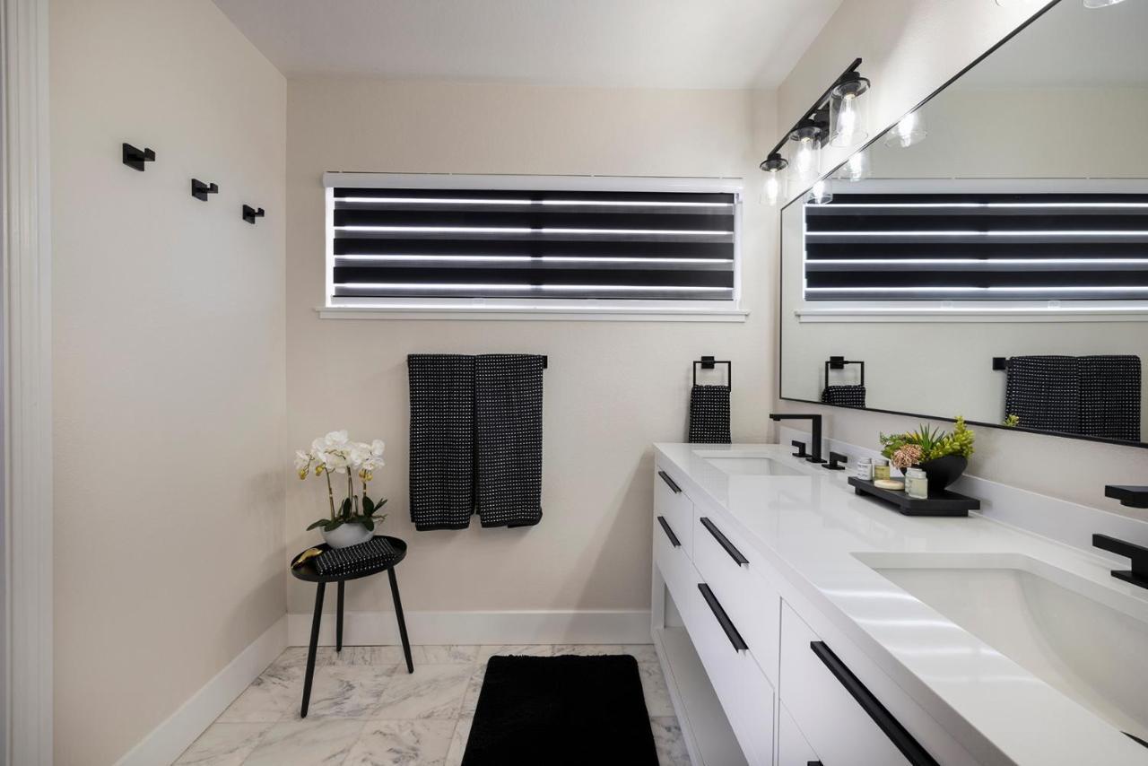 Single Story Minutes From Summerlin With Rv Parking & Dog Friendly Las Vegas Bagian luar foto