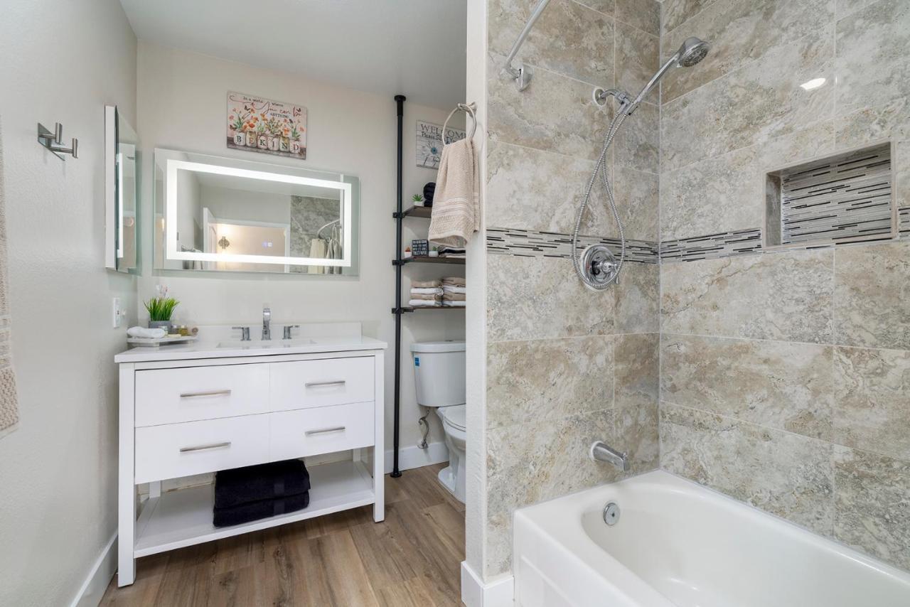 Single Story Minutes From Summerlin With Rv Parking & Dog Friendly Las Vegas Bagian luar foto